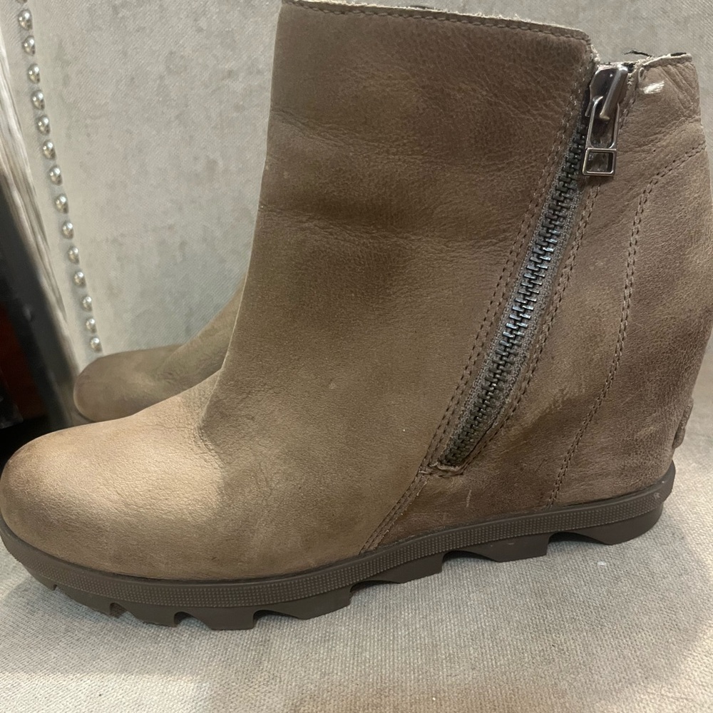 Sorel waterproof bootie’s